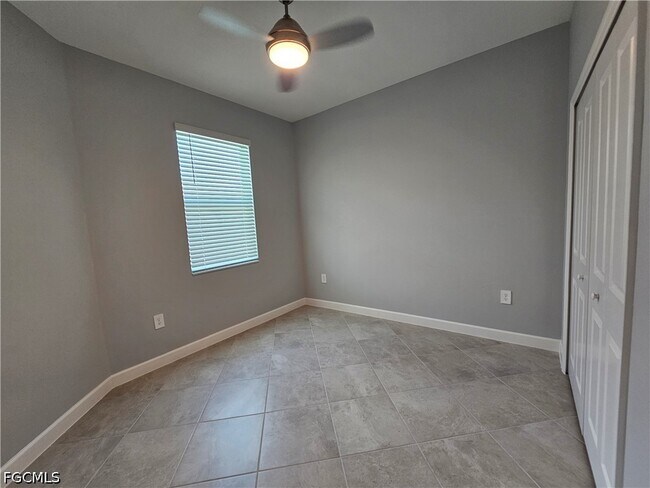 Building Photo - 20503 Hazelnut Ct S
