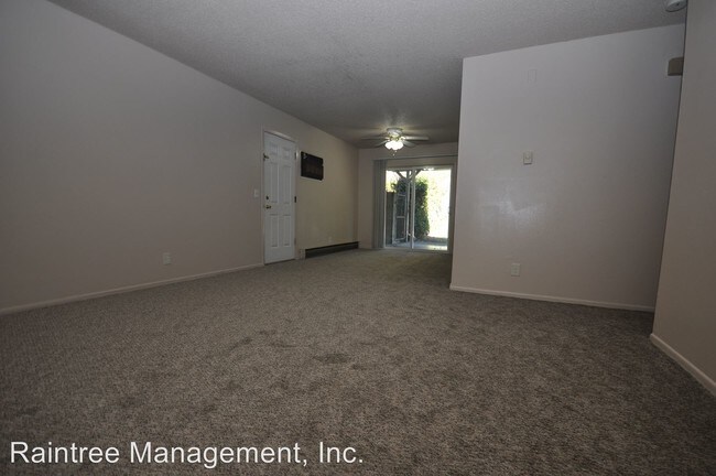 Building Photo - 3037 Slope St