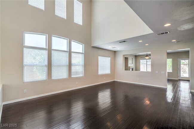 Foto del edificio - 2464 Sturrock Dr