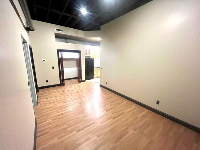 Foto del edificio - Beautiful Loft in Downtown Springfield