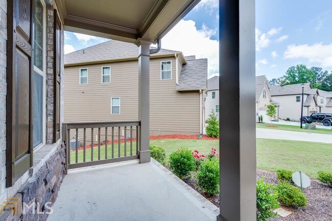 Building Photo - 5690 Enfield Way