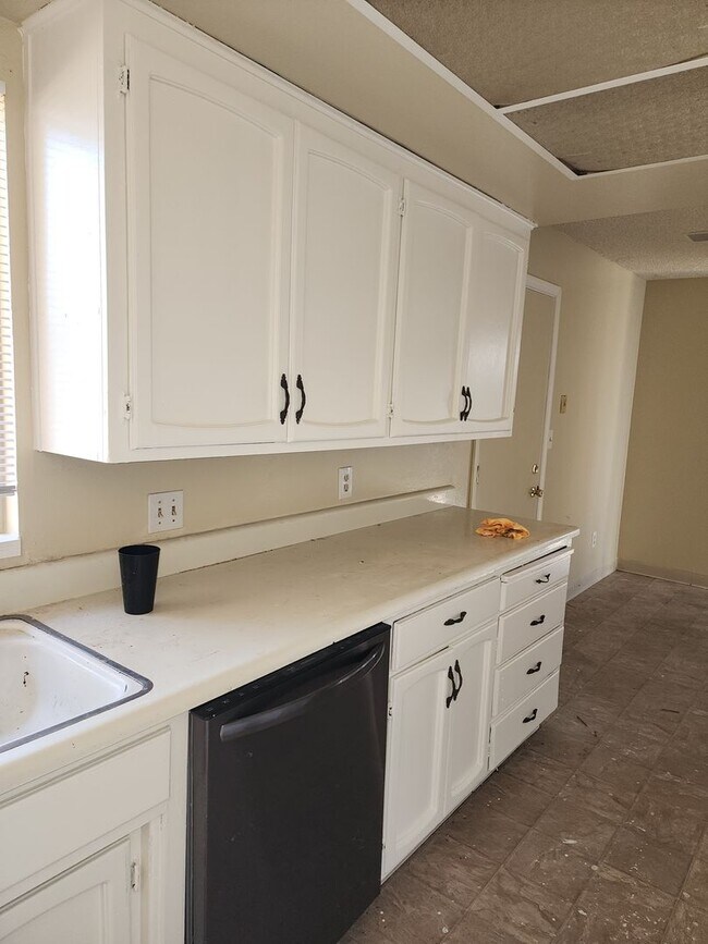 Foto del edificio - 3 Bedroom 2 Bathroom home near Rumble Rd/C...