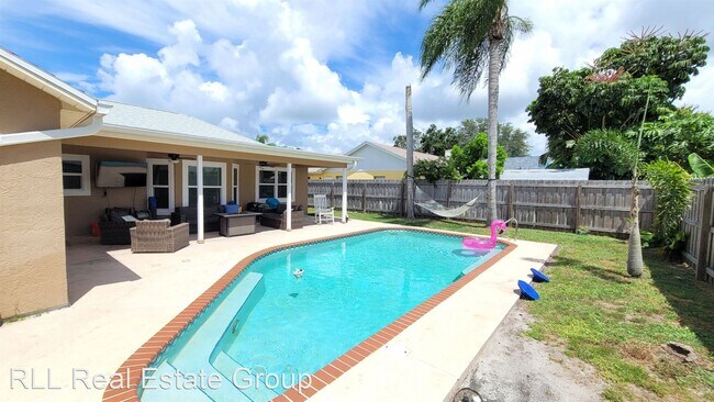 Building Photo - 3 br, 2 bath House - 1234 Sleepy Hollow Lane