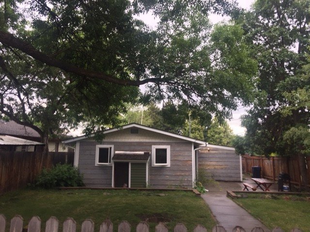 Primary Photo - 1405 1/2 S. Willson