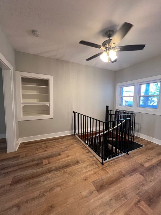 Building Photo - Fantastic Unit in Heart of Allston Near Everything!  Ht/HW Inc!
