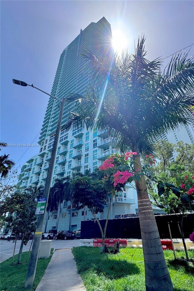 Foto del edificio - 1900 N Bayshore Dr