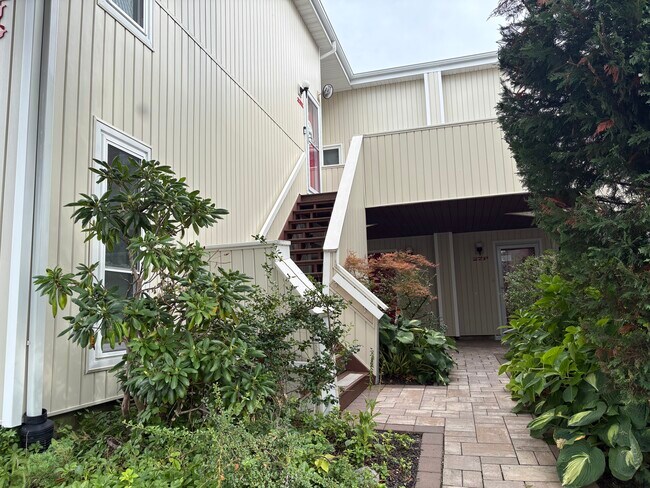 Stairs to Unit - 27 Anchor St