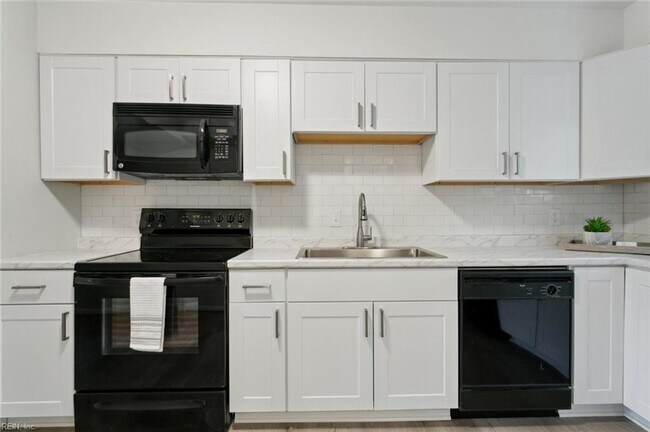 Foto del edificio - Charming  2 Story Condo