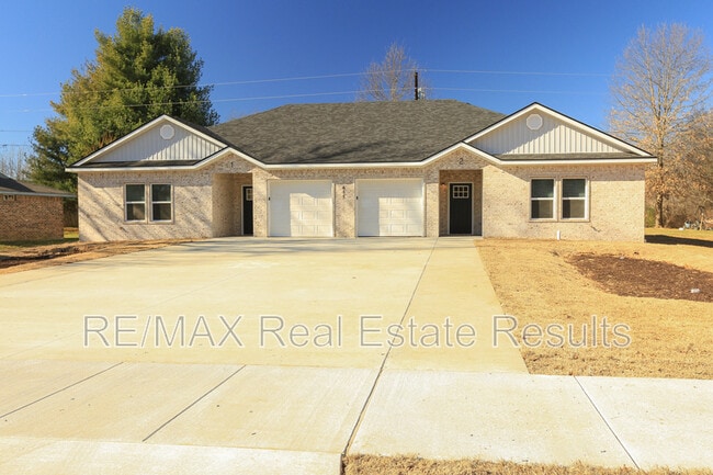 Foto del edificio - 655 N Genevieve Ave