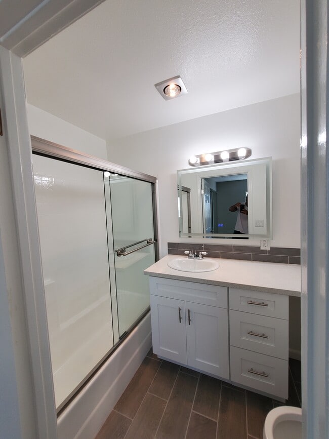 Building Photo - Corral Vista LLC