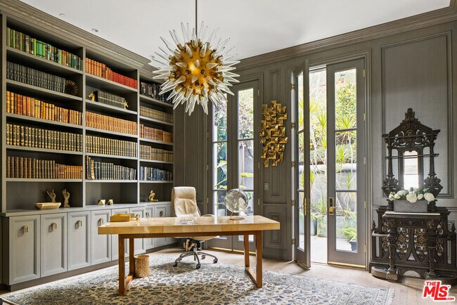 Foto del edificio - 1457 Blue Jay Way