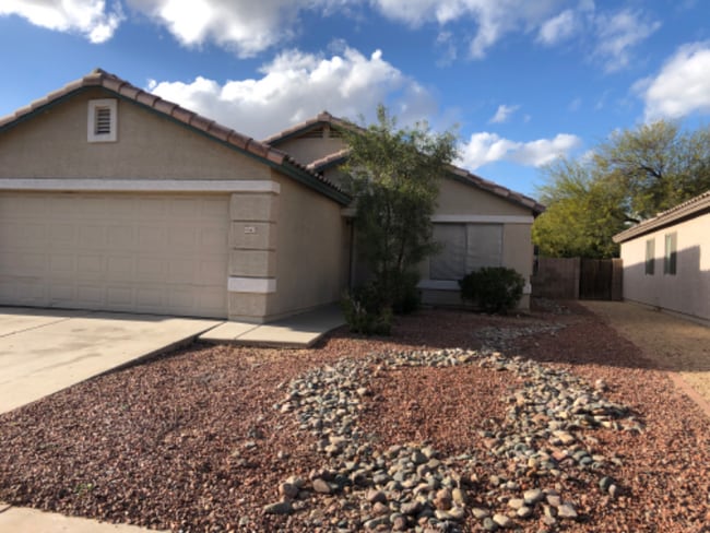 Building Photo - 8362 W Minnezona Ave