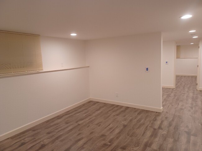 Building Photo - 1365 Vine St