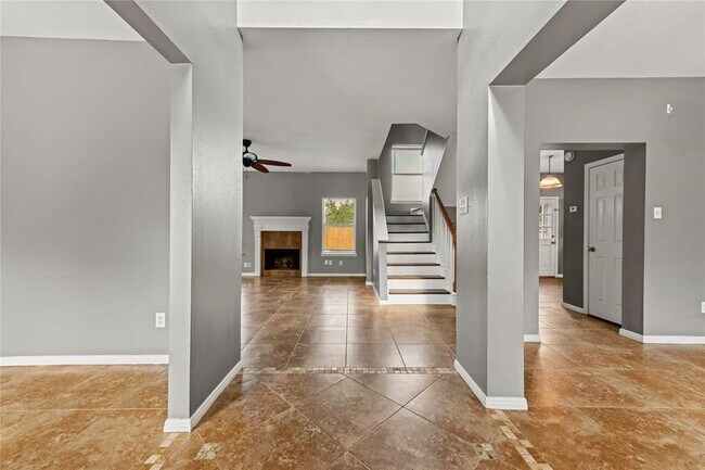 Foto del edificio - 5407 W Harrow Dr