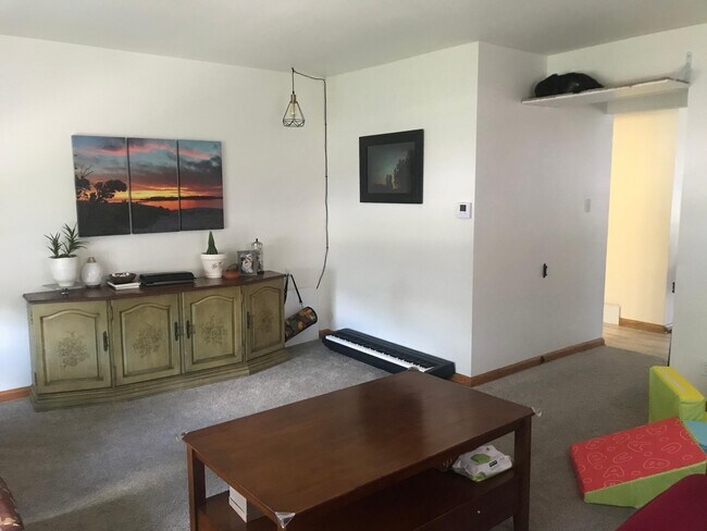 Foto principal - 2400 S 92nd St