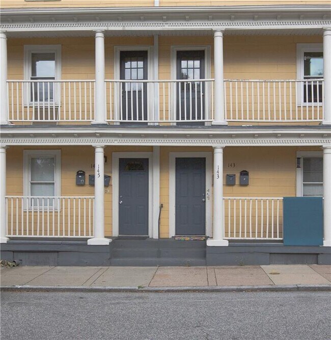 Building Photo - 145 Tell St