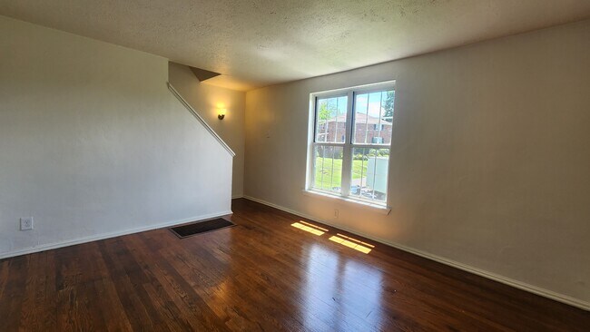 Foto del edificio - 188 Victory Ln