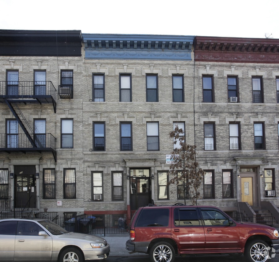 Building Photo - 550 Bainbridge Street