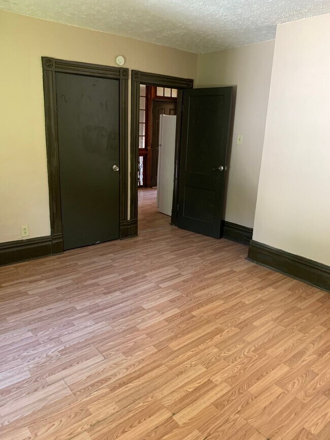 Foto del edificio - 1337 Lynn St