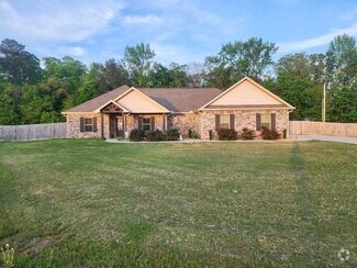 Building Photo - 211 Dwelling Pl