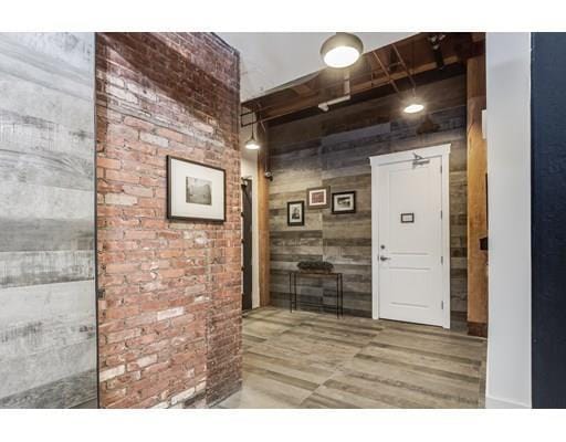 Building Photo - 49 Melcher St