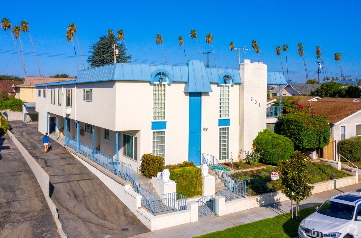 Primary Photo - 201 S Olive Ave