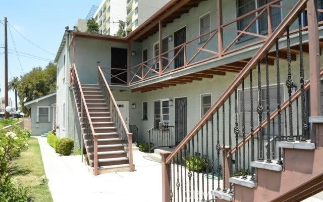 Building Photo - 337 Lime Ave