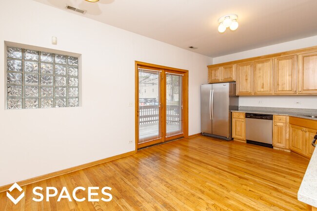 Foto del edificio - 4235 N Kenmore Ave