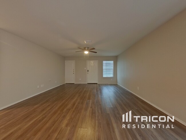 Building Photo - 1617 Daunton Dr