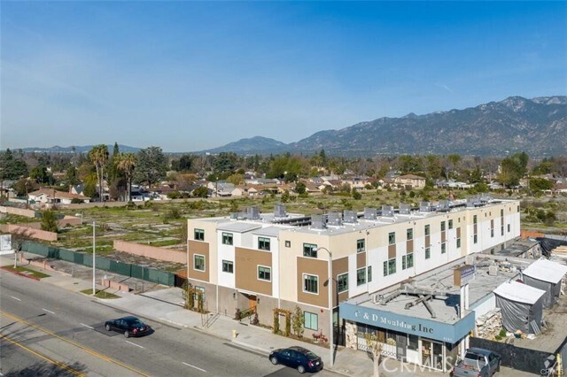 Foto del edificio - 4251 Live Oak Ave