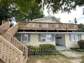 Building Photo - 1110 S Main St