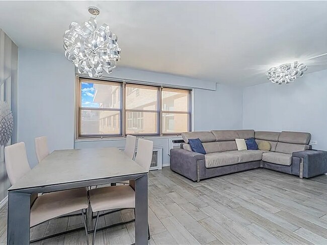 Foto del edificio - 458 Neptune Ave