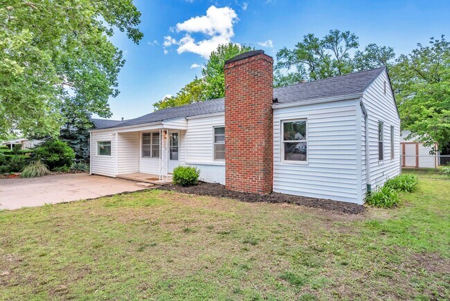 Foto del edificio - Updated 4 Bedroom 3 bathroom in Derby, KS