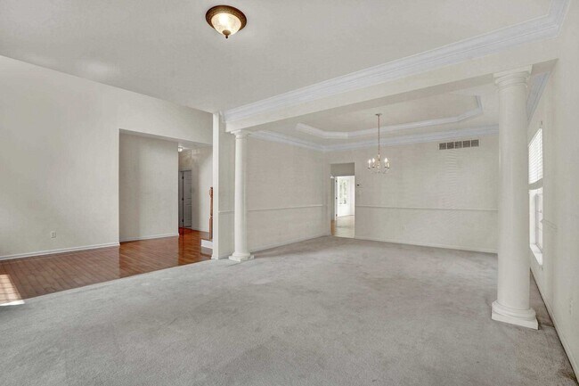 Building Photo - 209 Roosevelt Dr