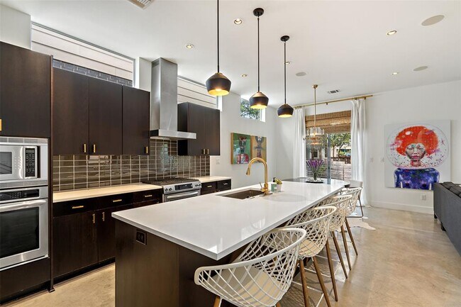 Foto del edificio - 2105 Goodrich Ave