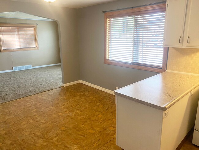 Building Photo - 3-Bedroom 1-Bath Single-Family Home With 1...