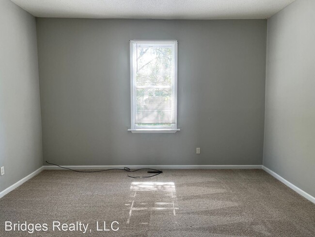 Building Photo - 3 br, 1 bath House - 2016 Clark St