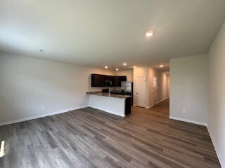 Foto del edificio - Limited-Time Move-In Special! Modern 3BR Townhome in Luray with Granite Finishes