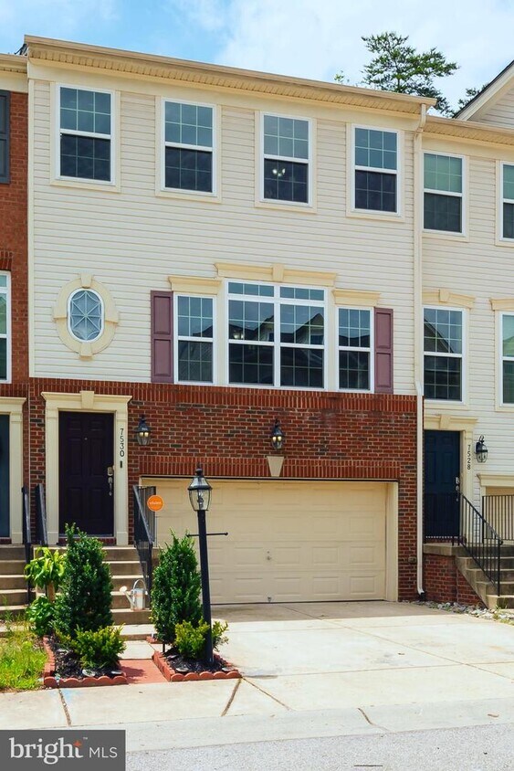 Primary Photo - 7530 Stonehouse Run Dr