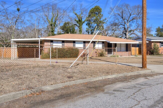 Foto del edificio - 4 Bedroom 1.5 Bathroom Home in Augusta