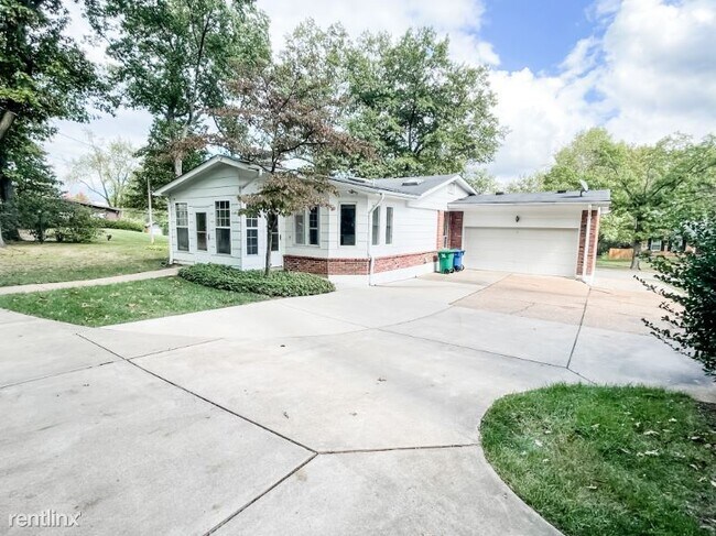 Building Photo - 4 br, 3 bath House - 9101 Wembley Woods Dr