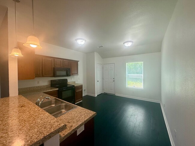 Foto del edificio - 1113 Meadows Edge Dr