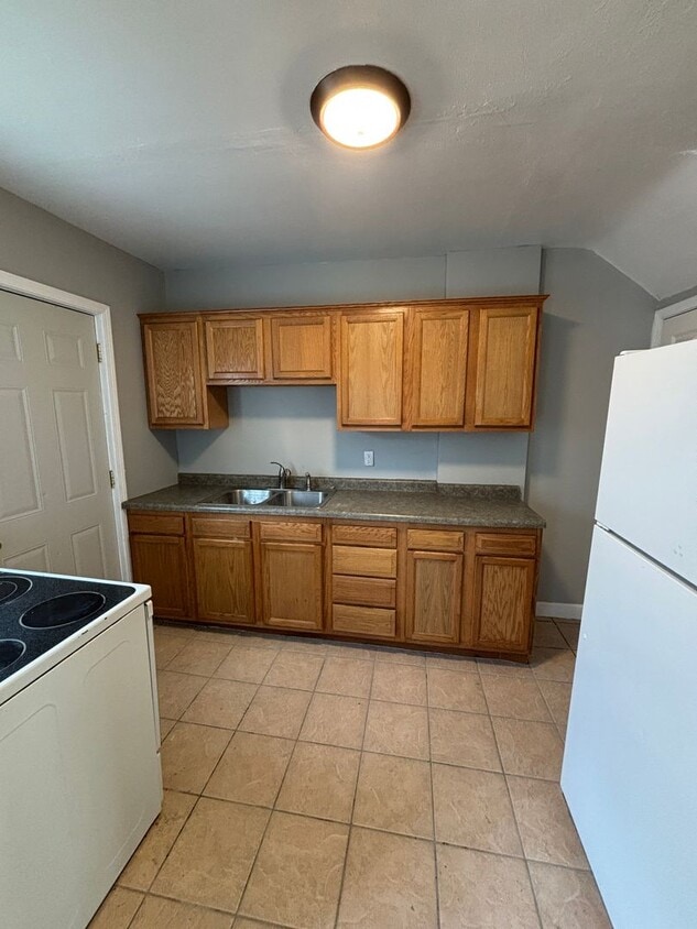 Primary Photo - 2 Bed, 1 Bath townhouse in Waterloo for rent!