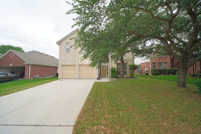 Building Photo - Beautifully Home in the Coveted and Gated ...