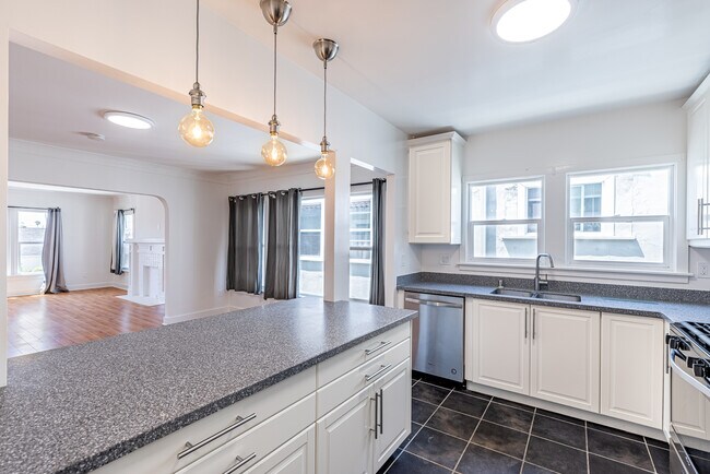 Foto del edificio - 232 N New Hampshire Ave