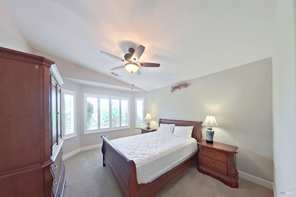 Primary Photo - 536 Diamond Hills Dr