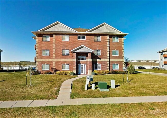 Building Photo - $1,200 | 3 Bedroom, 2 Bathroom Condo | Dog...