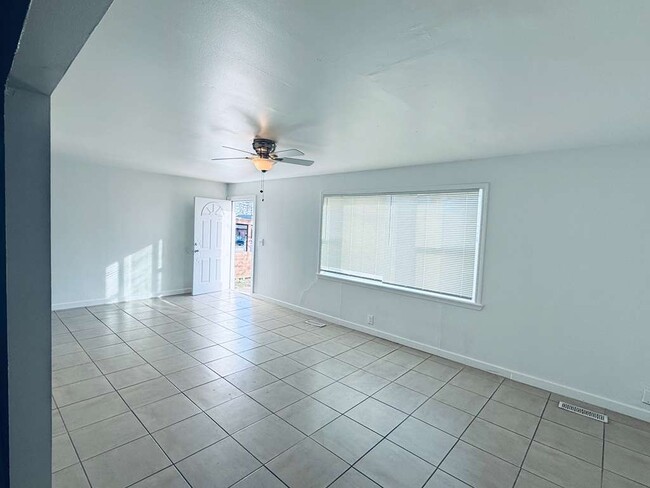 Building Photo - 727 NW 89th St