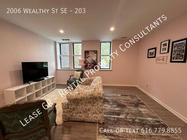 Foto del edificio - Historic Schoolhouse One Bedroom Condo in ...