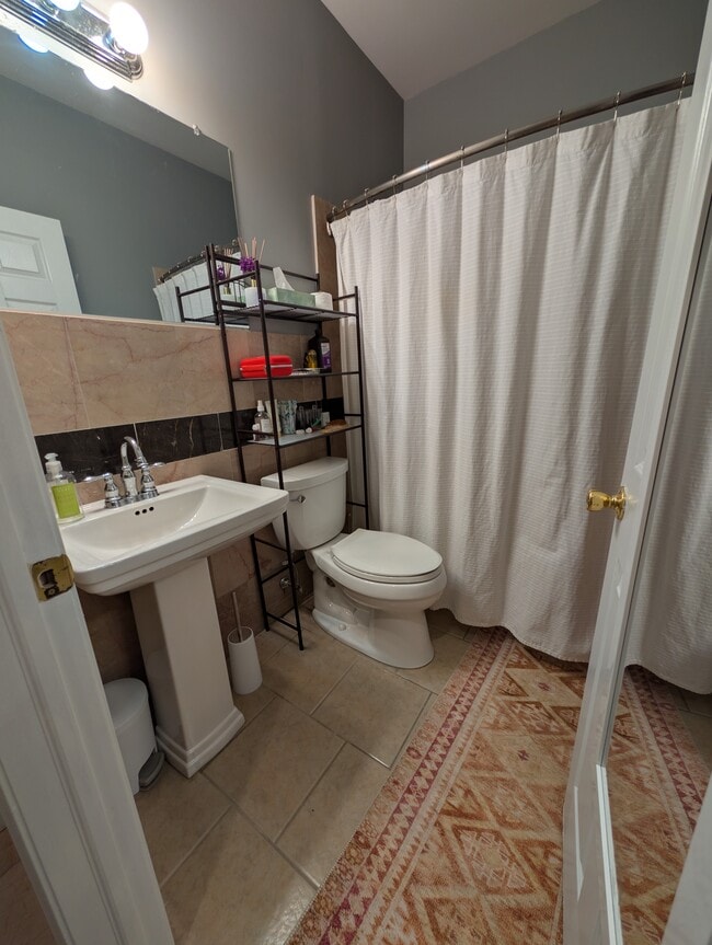 Building Photo - 4219 Ridge Ave